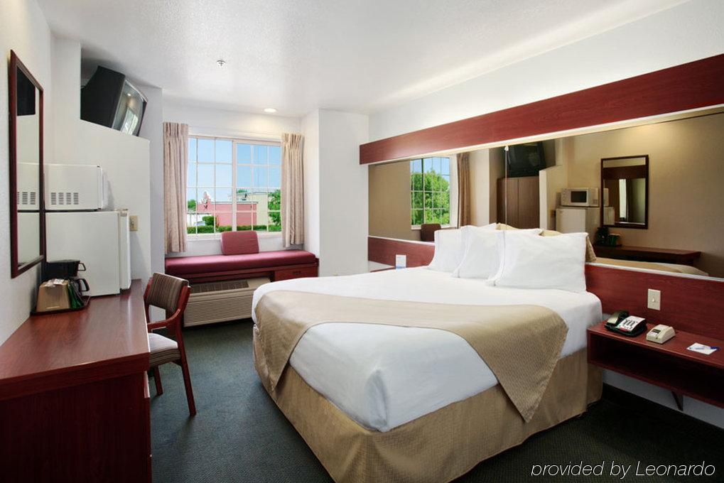 Travelodge By Wyndham Stockton Buitenkant foto
