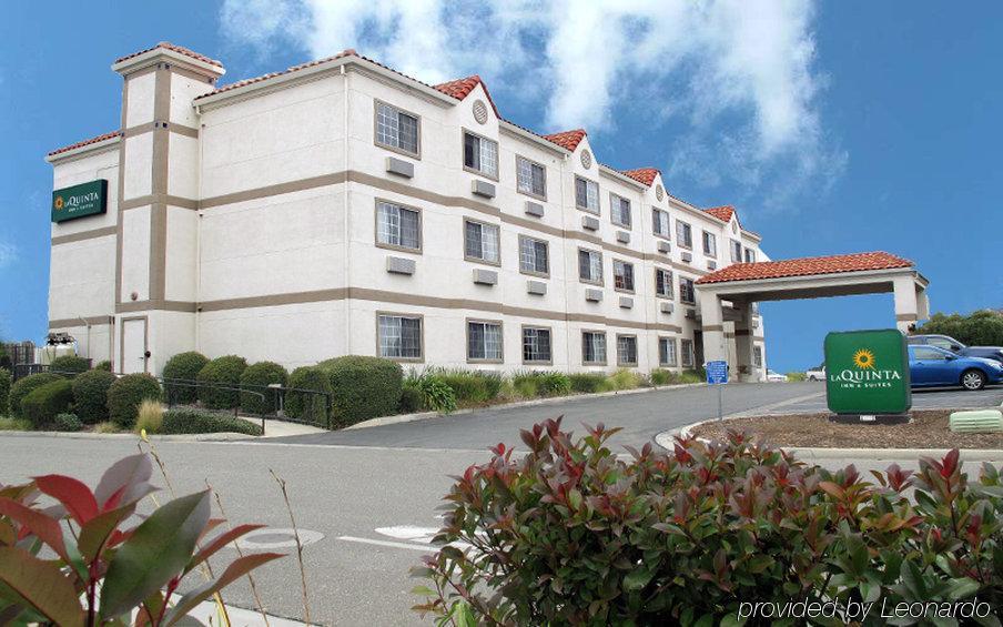 Travelodge By Wyndham Stockton Buitenkant foto