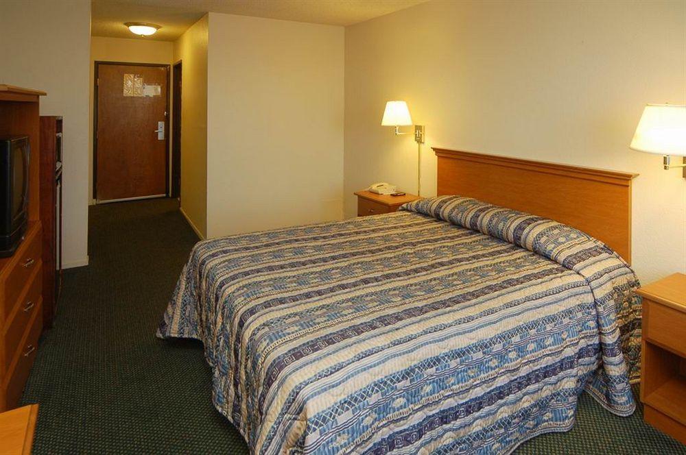 Travelodge By Wyndham Stockton Buitenkant foto