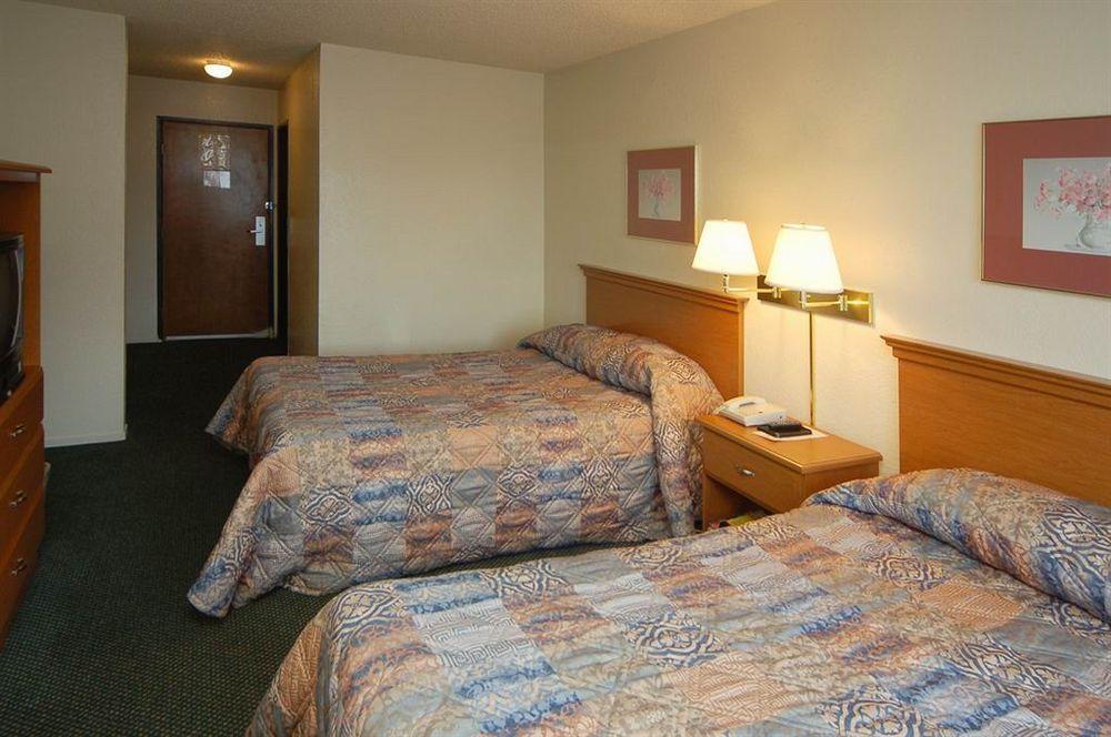 Travelodge By Wyndham Stockton Buitenkant foto